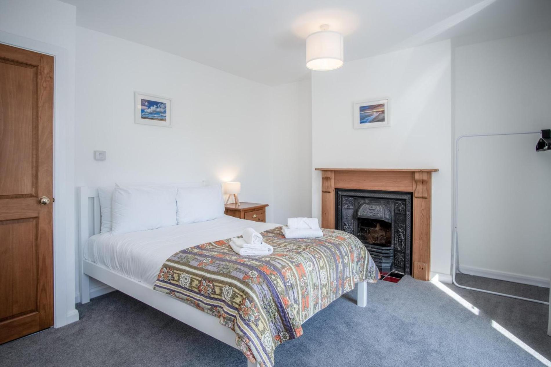 Nottage Road - 3 Bedroom - Mumbles