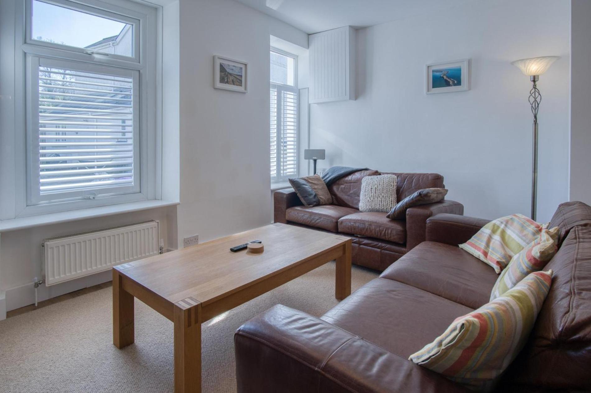 Nottage Road - 3 Bedroom - Mumbles * Swansea