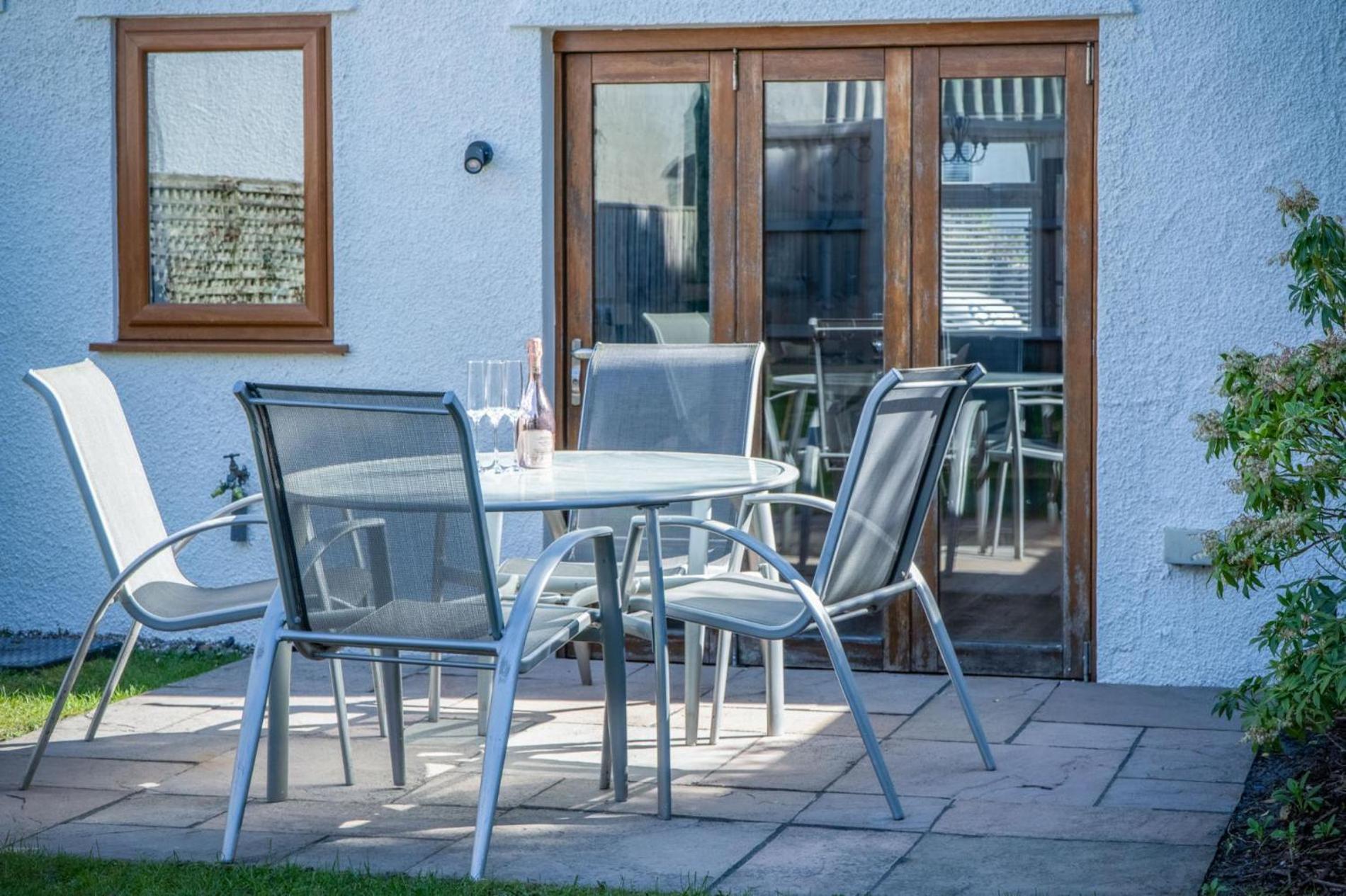 Nottage Road - 3 Bedroom - Mumbles Swansea