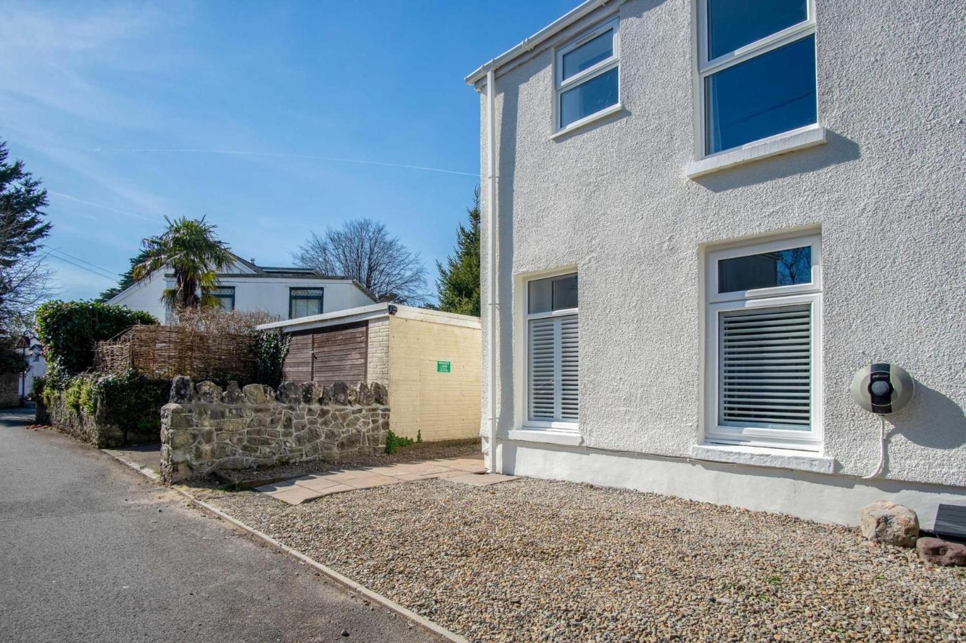 Nottage Road - 3 Bedroom - Mumbles Holiday home *