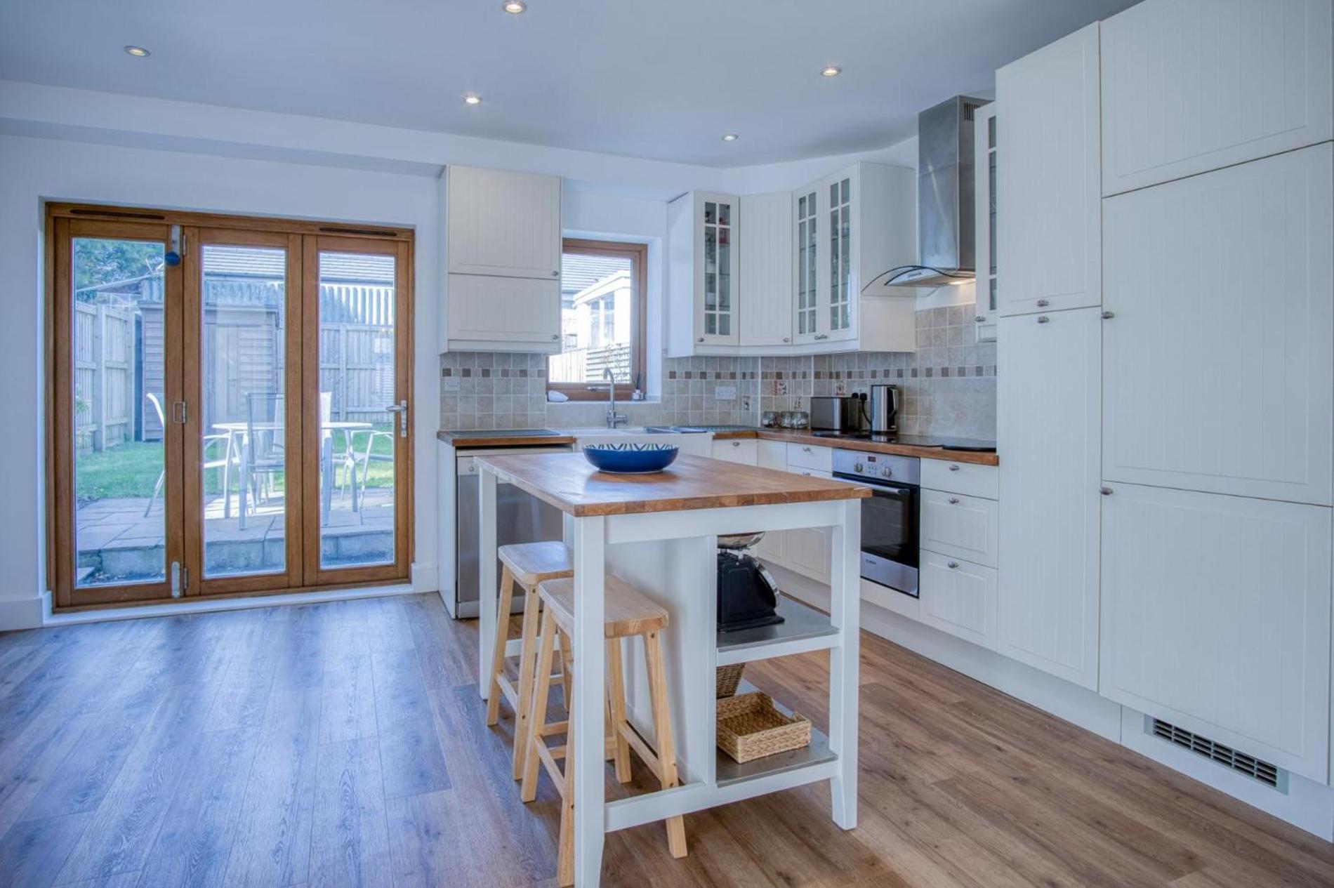 Nottage Road - 3 Bedroom - Mumbles *
